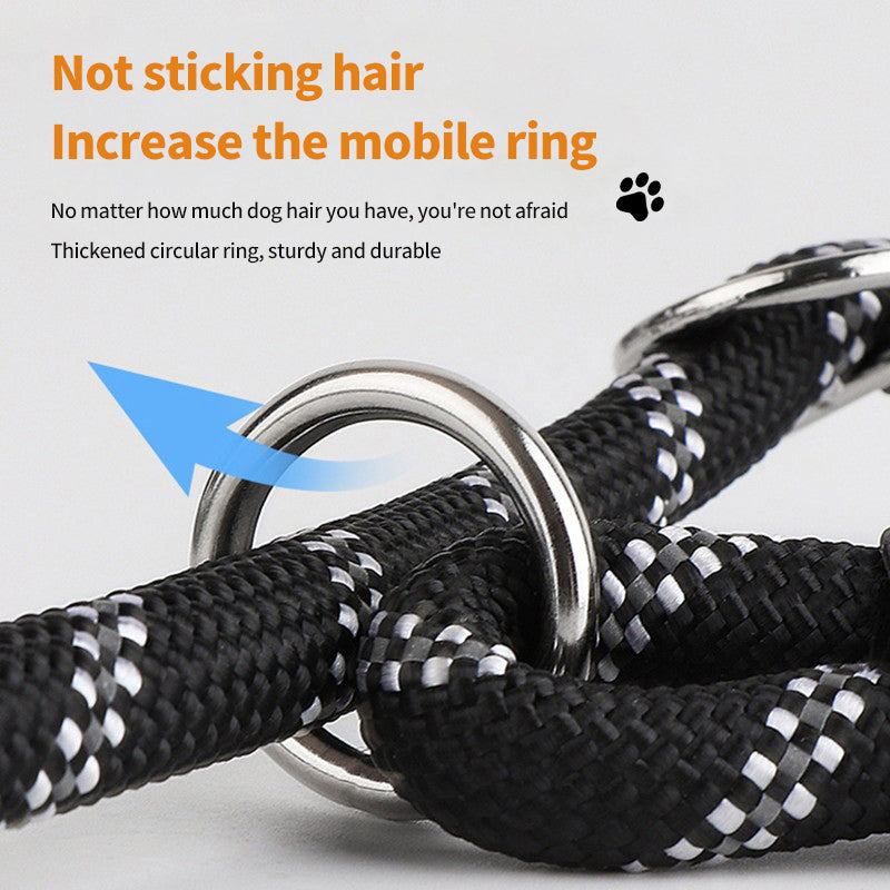PetTime nylon elastic traction rope for dogs, showing the durable, stretchable leash with handle and clasp in a close-up view.