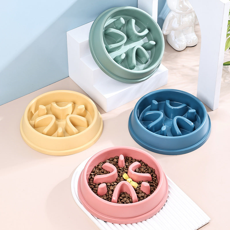 PetTime slow eating anti-slip food bowl for pets, featuring a durable bottom to prevent slipping during meals.