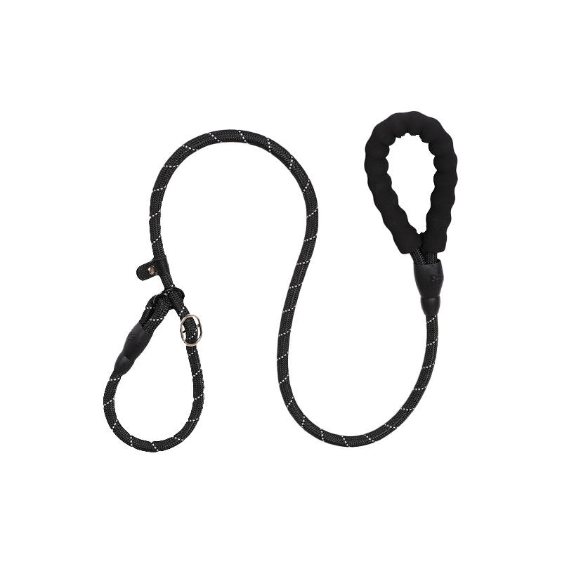 PetTime nylon elastic traction rope for dogs, shown in a close-up with durable material and adjustable strap for secure walking.