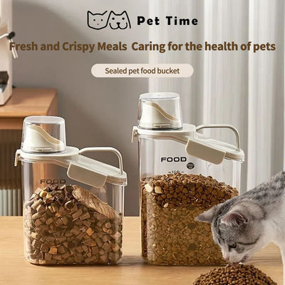 PetTime moisture-resistant pet food storage bucket with airtight lid, designed for keeping pet food fresh and dry.