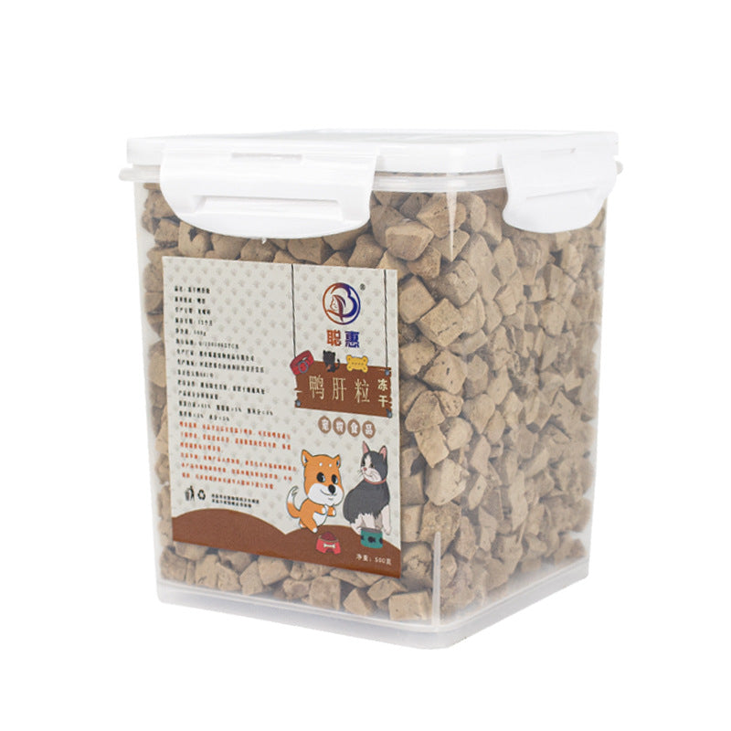 PetTime freeze-dried duck liver pet snacks in a bucket, showing crunchy, natural duck liver treats for dogs or cats.